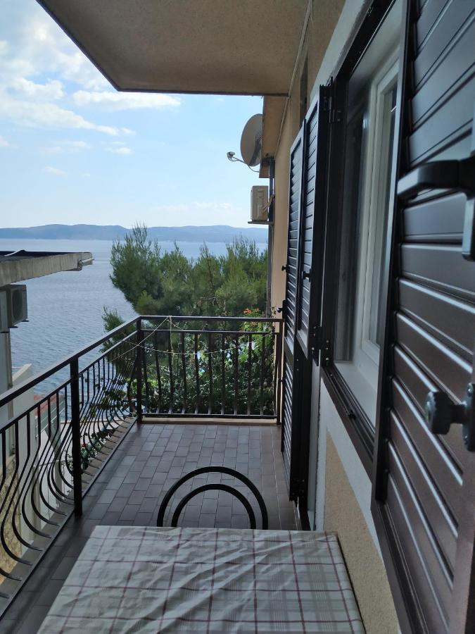 Apartments Pino Brela Exterior photo