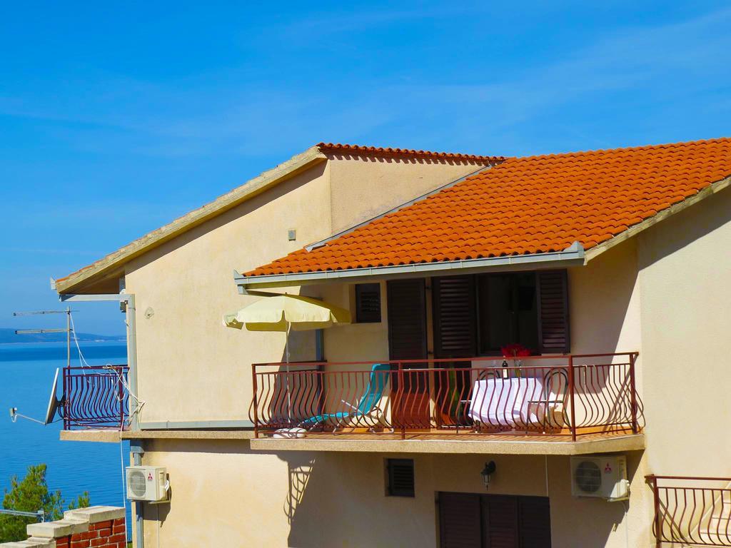 Apartments Pino Brela Exterior photo